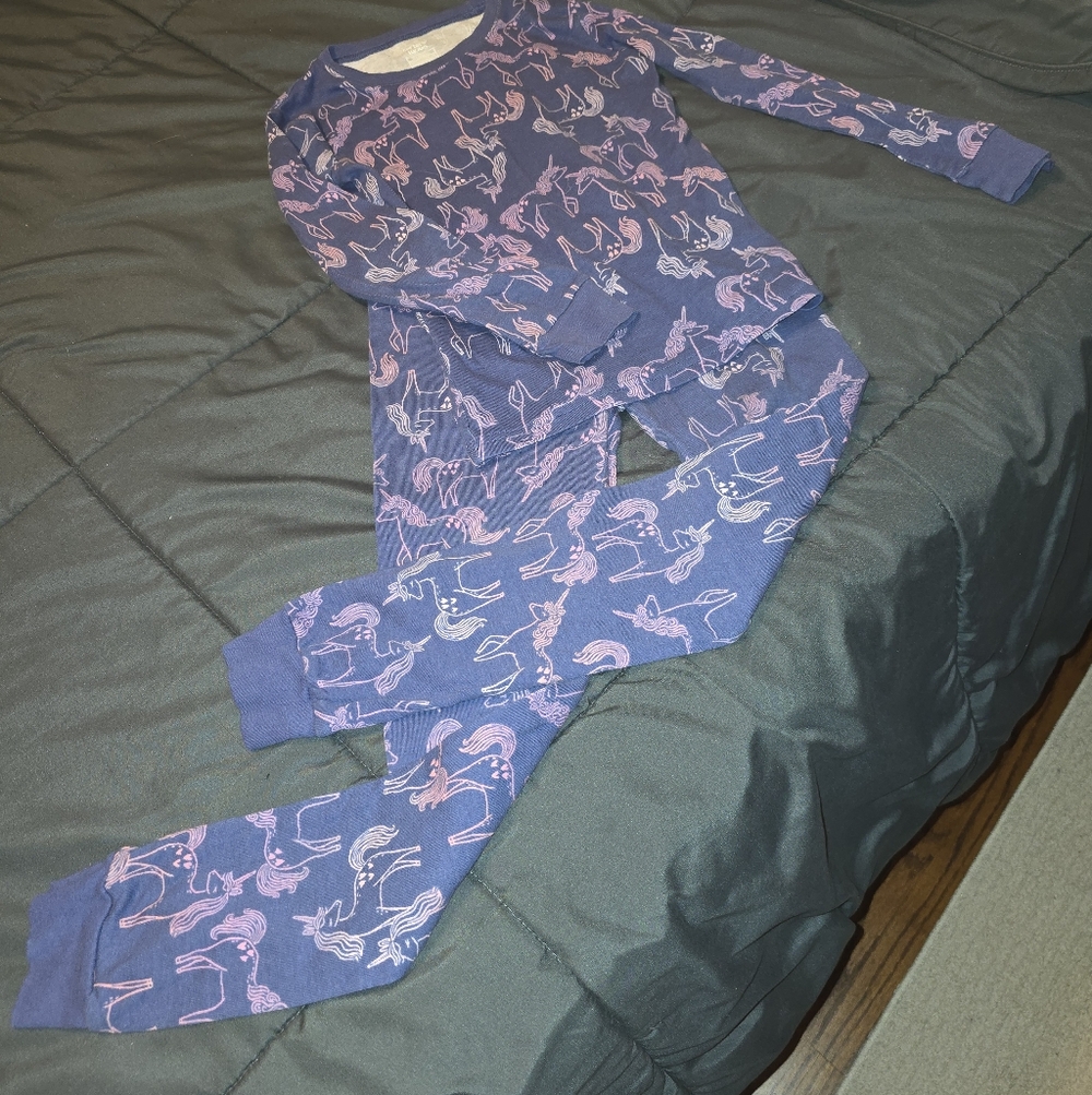 Carters Size 10,  Girls Purple Pajamas! Sweet Flamingos!!